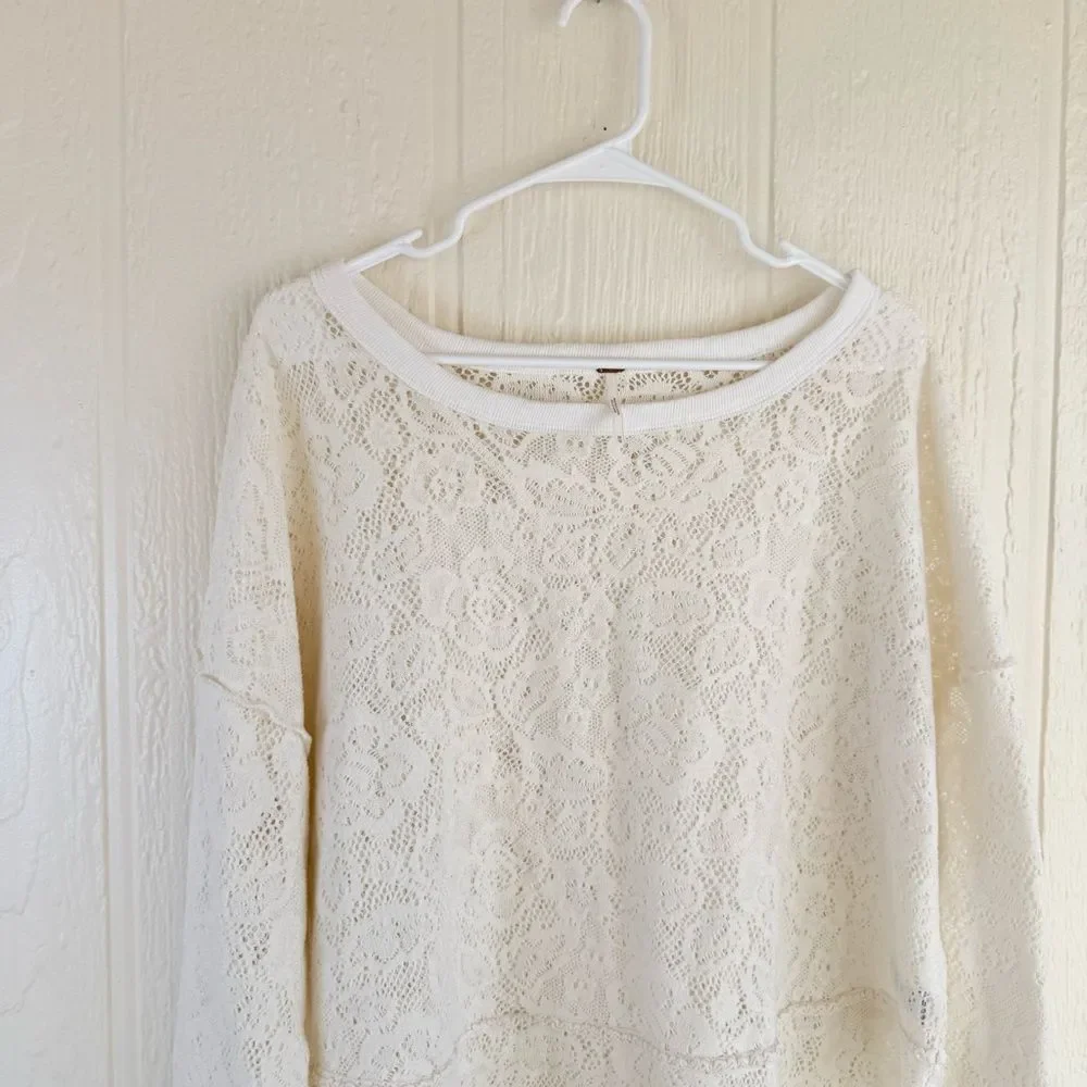 Free People Lace Floral Knit Cold In This Top size medium